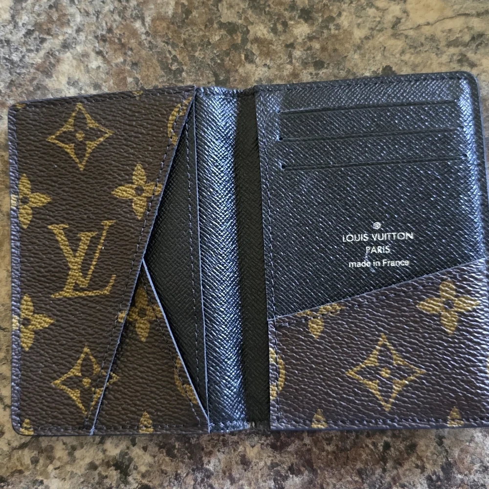 Louis Vuitton Monogram Men's Card Holder